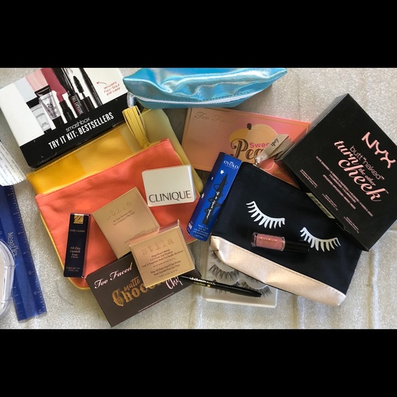 12-pc Full Sz Makeup & Beauty Mystery Box - Picture 8 of 15